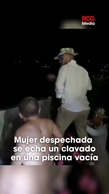 Se vuelve viral tras saltar a una piscina sin agua