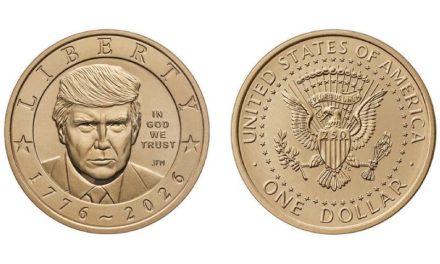 Lanzan moneda de un dólar con la imagen de Trump por aniversario de EE. UU.